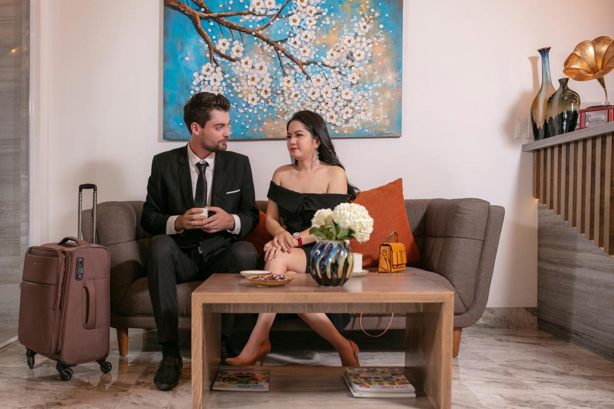 The Bloom Pham Viet Chanh - Modern Living Space In Saigon - A Choice For Western Travelers Hotel