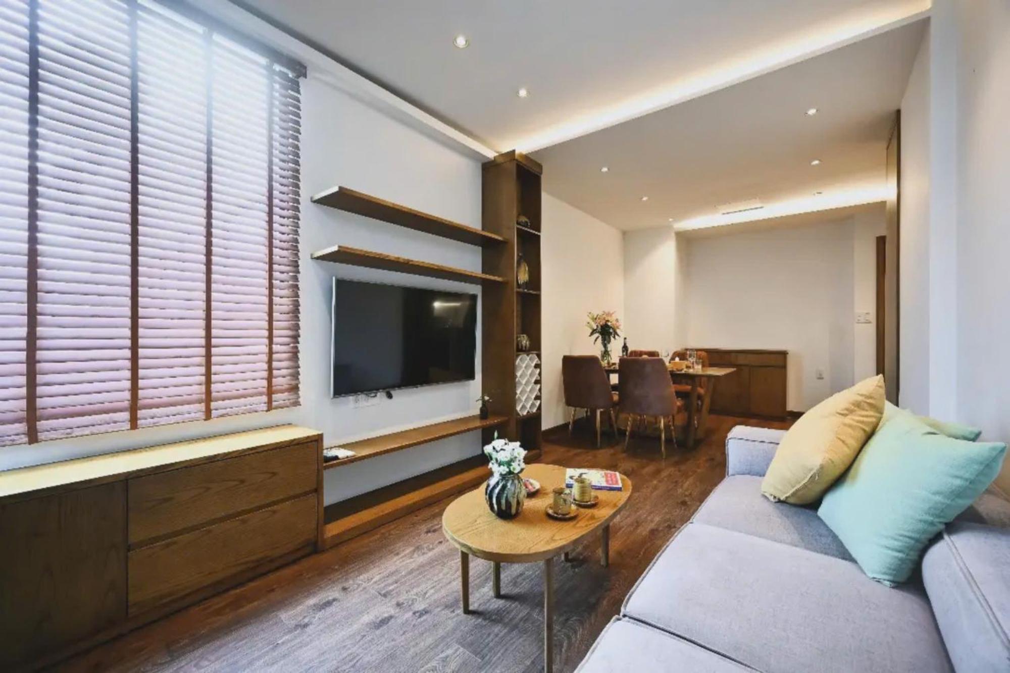 The Bloom Pham Viet Chanh - Modern Living Space In Saigon - A Choice For Western Travelers Hotel